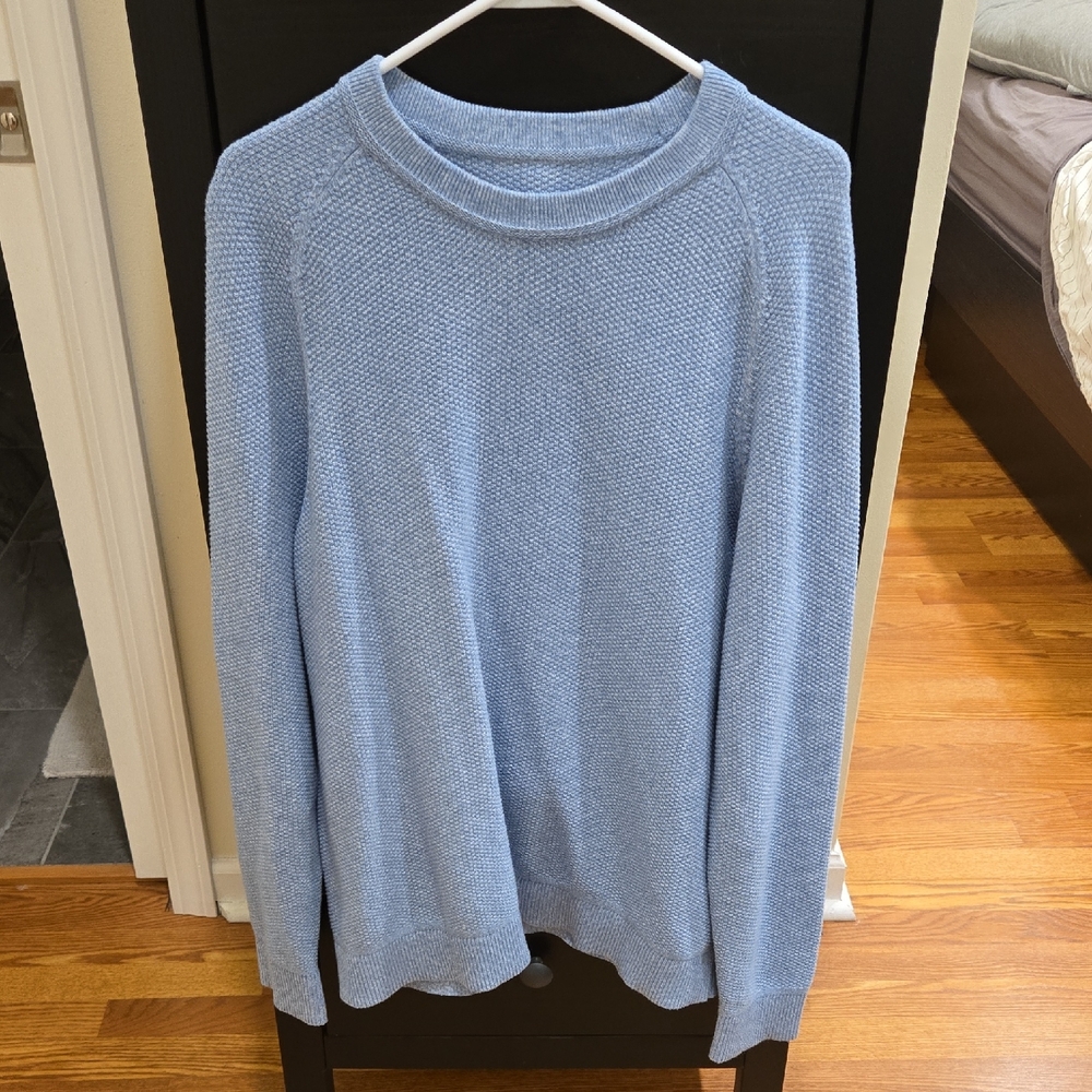 Textured Knit Crewneck Sweater in Light Blue